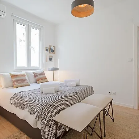 Apartment Sweet - Gloria *